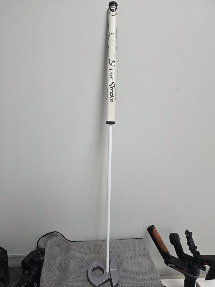 RH LAB Golf DF3 CounterBalance 37 3/4" w/ Upgraded Accra White Shaft.