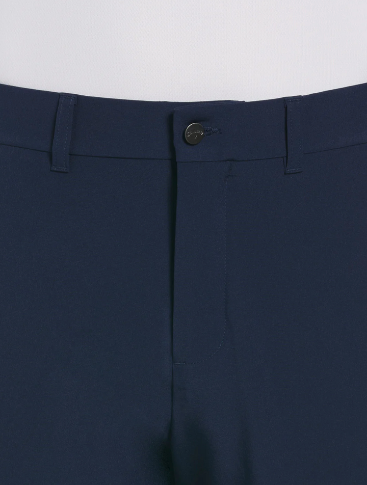 Mens 9" Swing Tech Short